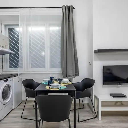 New And Convenient בודפשט