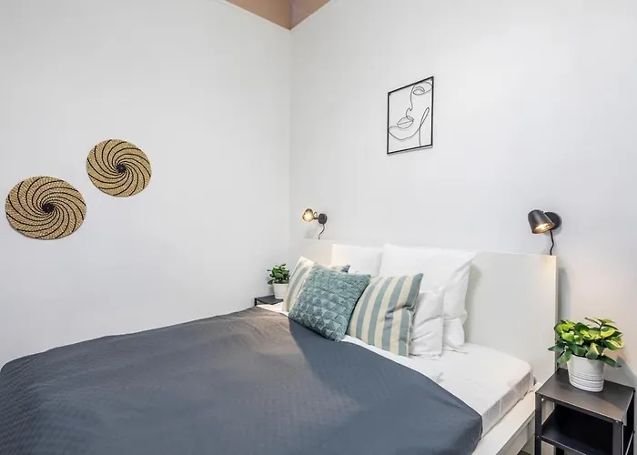 New And Convenient Apartment *